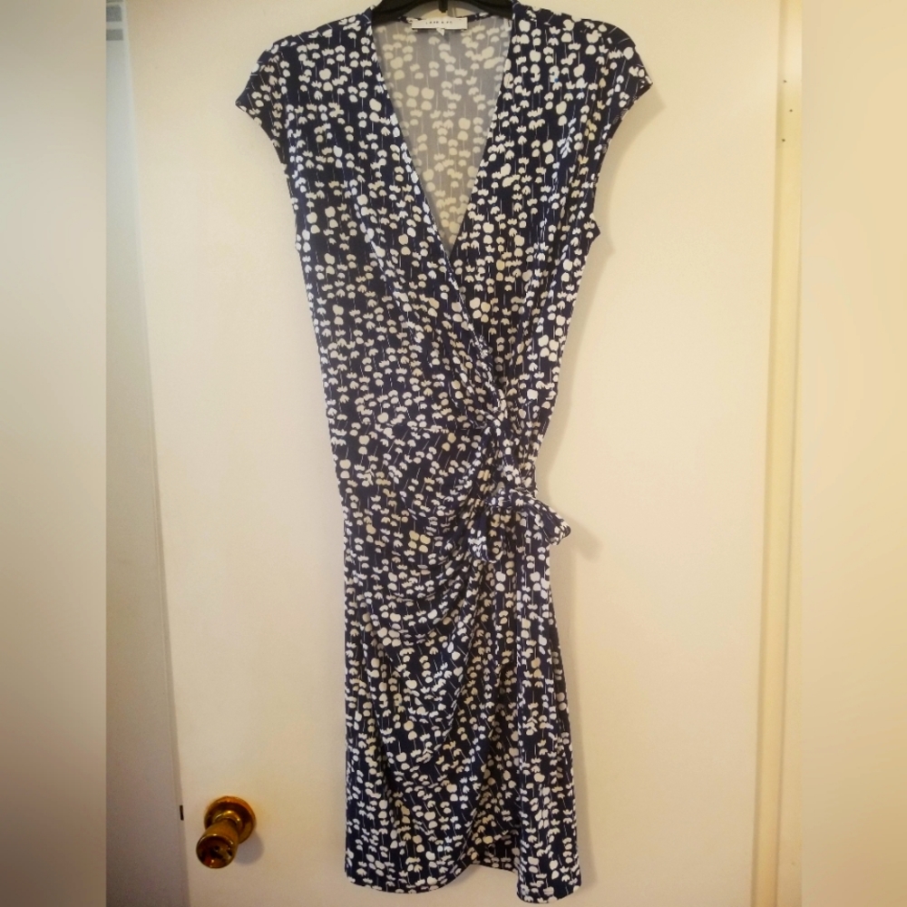 Ladies Lark & Ro wrap dress in size small -navy blue with flower print